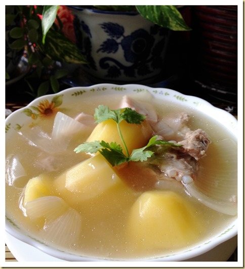Nostalgic Soup Than Can’t Erase From My Mind–Chinese Style Potatoes Soup