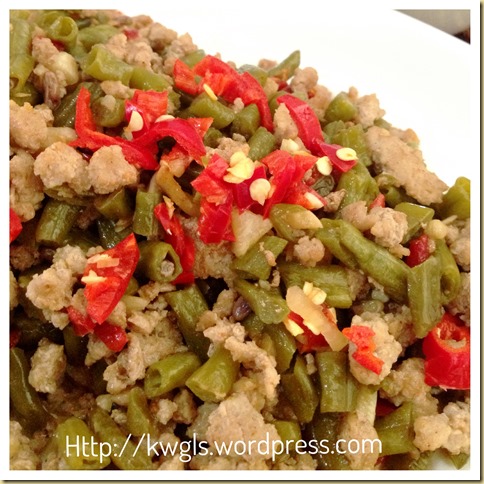 Sichuan Recipes: Preserved Long Beans (酸豆角 aka 酸豇豆）